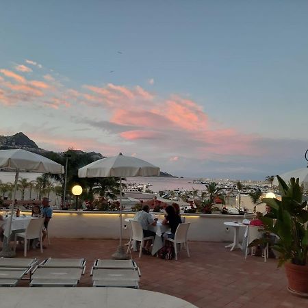 Hotel Panoramic Giardini Naxos Exterior foto