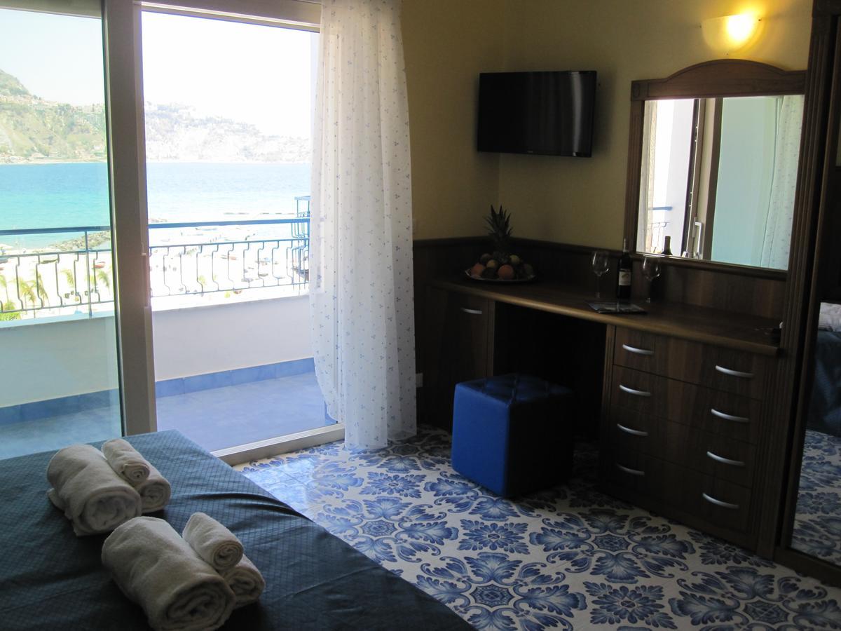 Hotel Panoramic Giardini Naxos Exterior foto