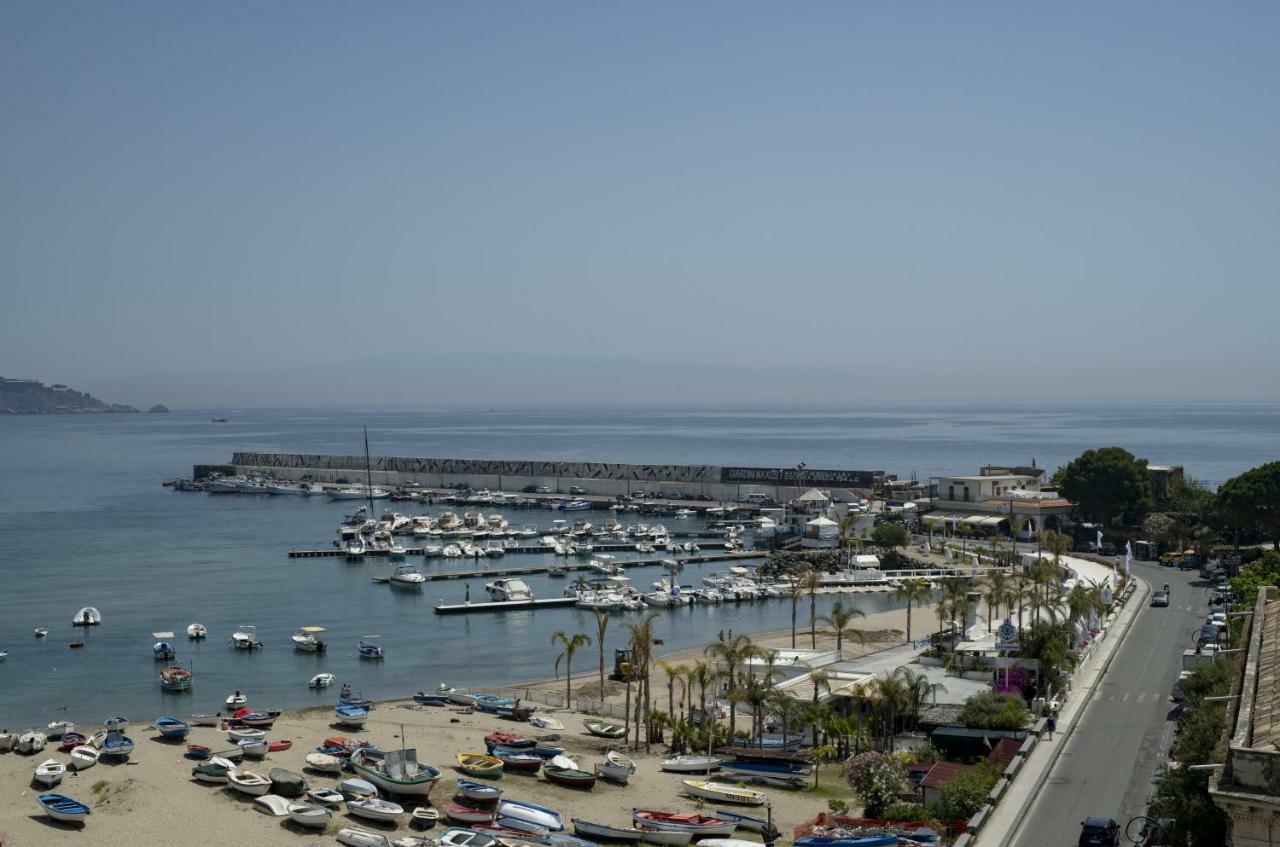 Hotel Panoramic Giardini Naxos Exterior foto